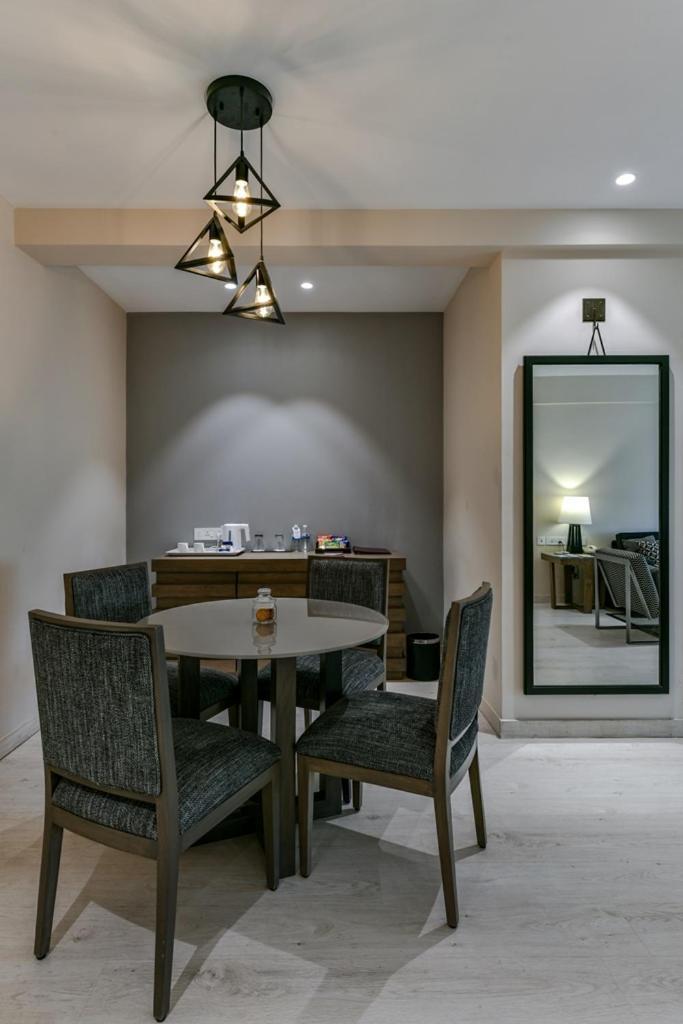 Sun-N-Sand Suites, Shirdi Luaran gambar